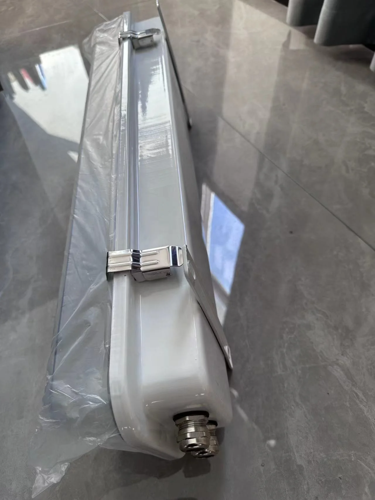 JCY28 series Waterproof IP67 Ship Marine Fluorescent Pendant Light AC220V 230V 50 60Hz 2*20W G13 1500lm  JCY28-2