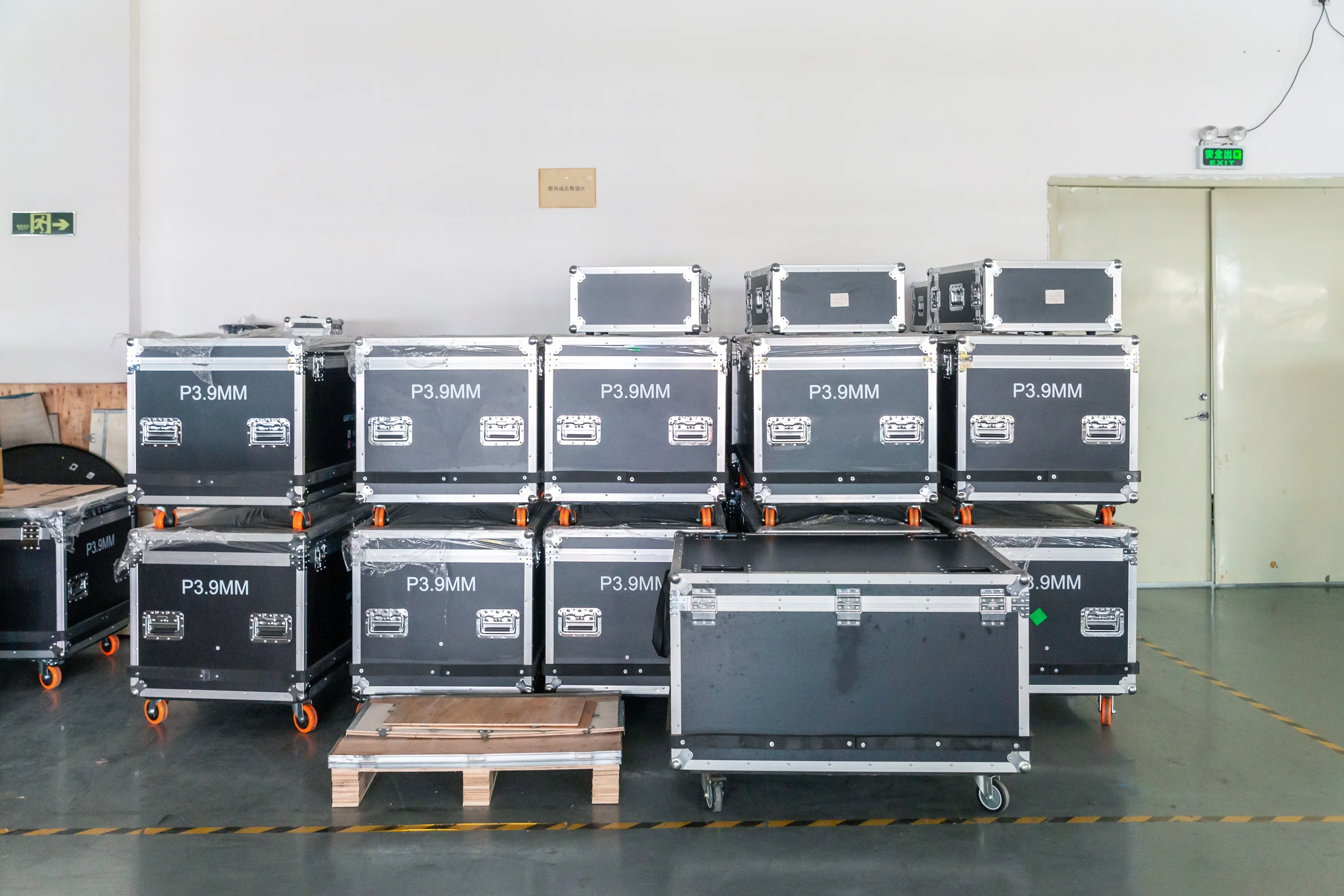 Rental Led Display Indoor Outdoor Full Color P3.91 Led Video Wall 50*50cm Panel Display Die Cast Aluminum Display Screens