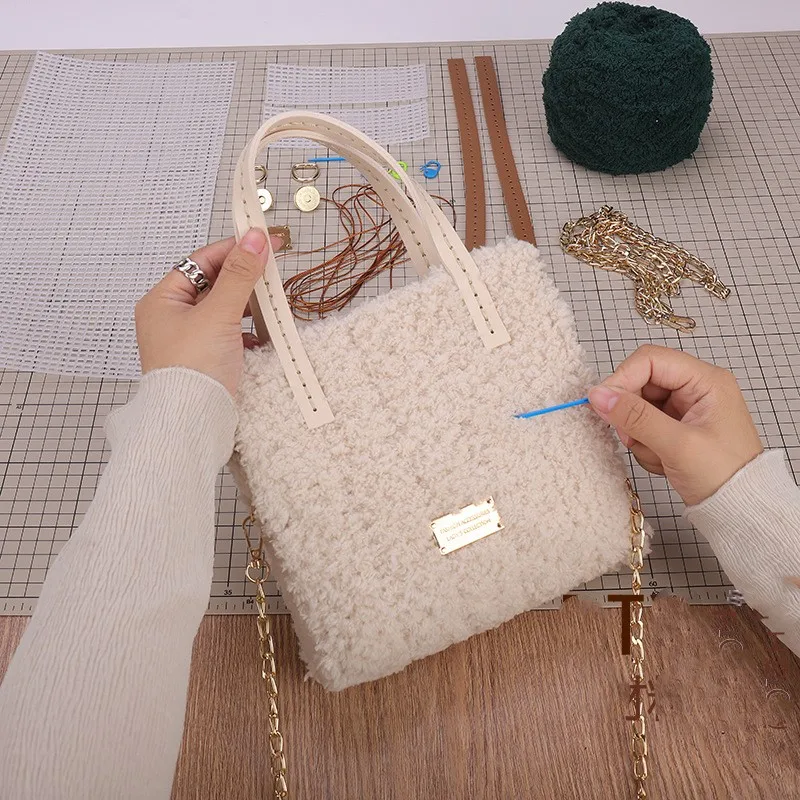 Handmade Woven Bag Making kit,Plastic Canvas Sheets Set Hand-Knit Craft Shoulder Bags Kit with  woolen yarn Materials