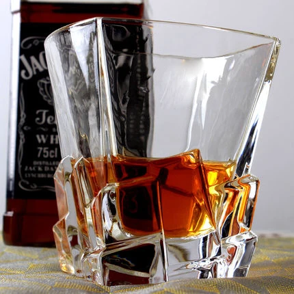 Whiskey crystal drinking glass  wholesale glacier design wine glasses