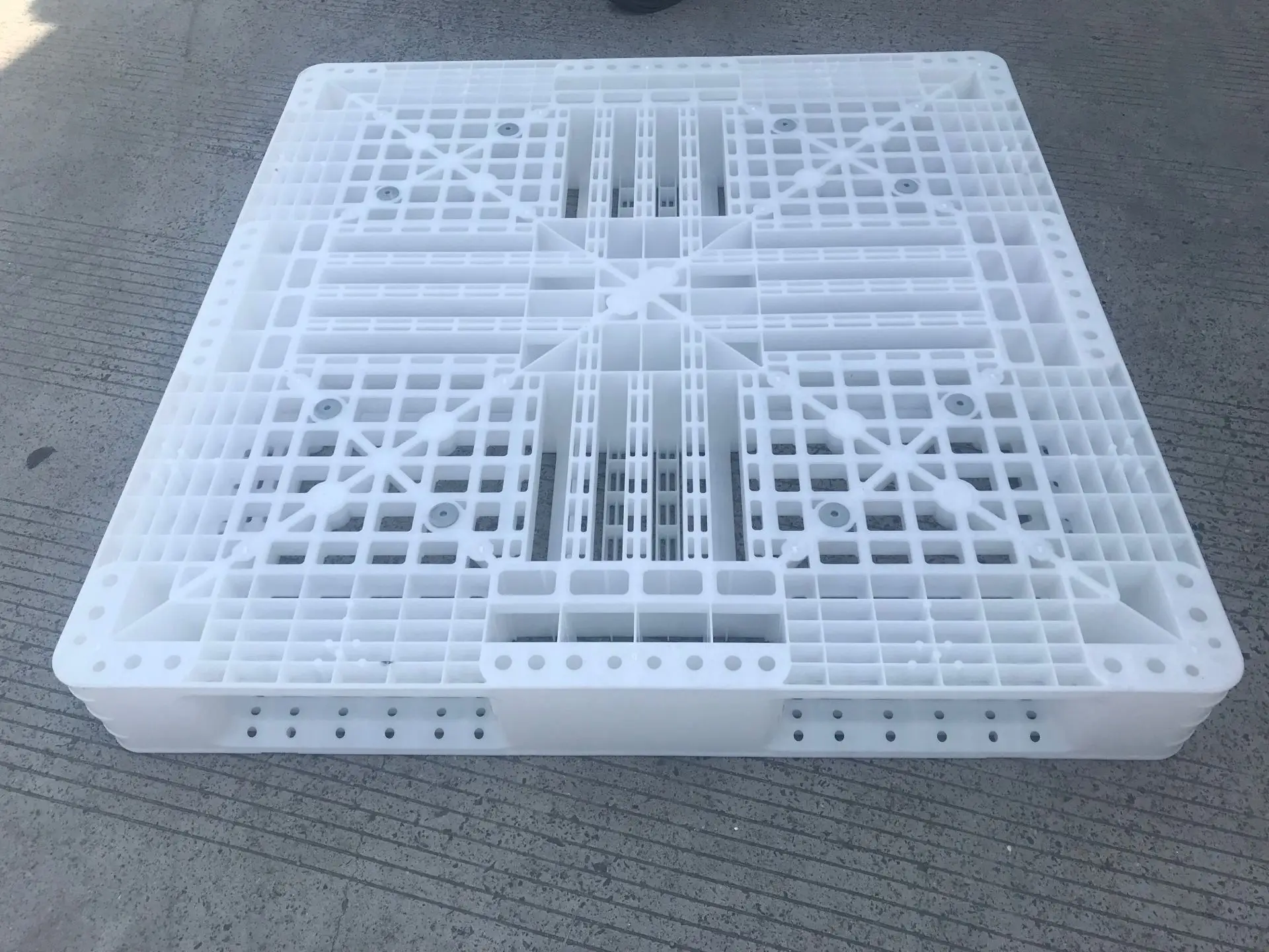 HUADING 1400*1400 High Quality Durable HDPE Material Plastic Pallet