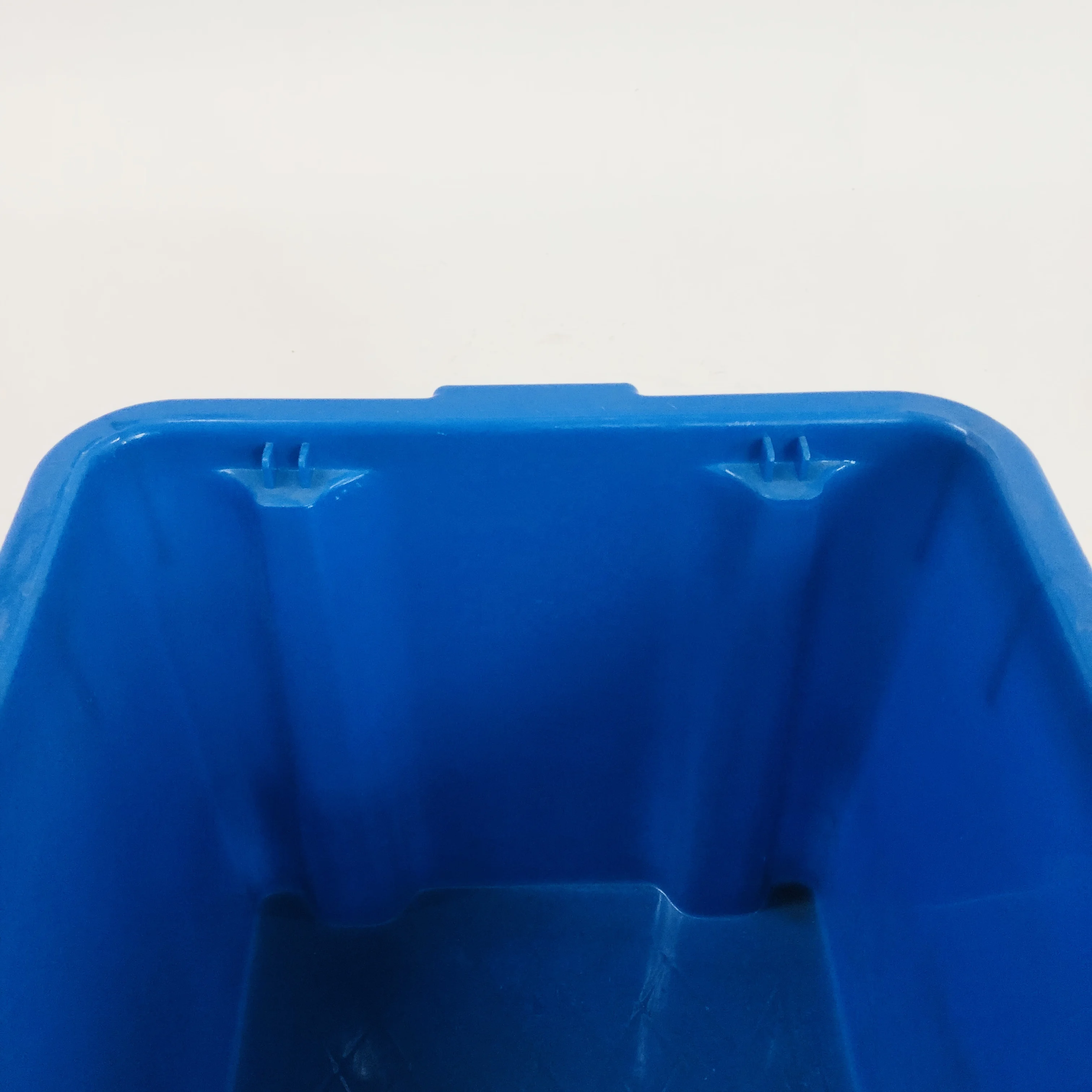 QS Heavy Duty Spare Part Big Nested Durable Tote Crate Storage Food 180 Stackable Plastic Turnover Moving Boxes for Fish Bins