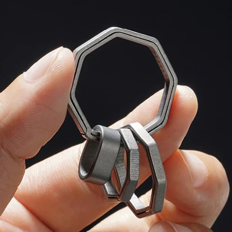 High Strength Eight Angles Titanium Key Ring Ultralight Metal Key Holder for the Best Gift & Outdoor EDC Tools