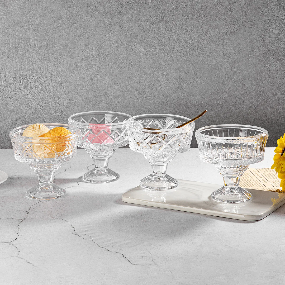 JINGHUANG GLASSWARE Creative Embossed Tall Glass Ice Cream Cup Dessert Yogurt Cups Ins Cold Glass Drinkware Milkshake