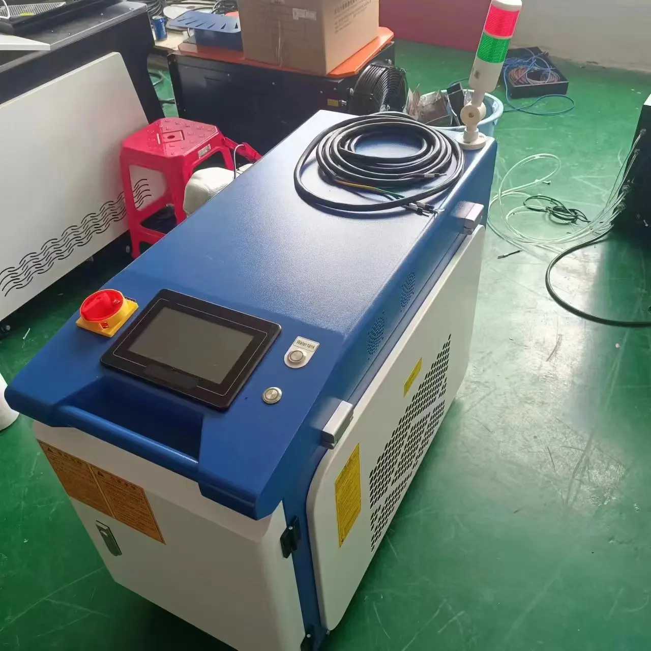 Многофункциональный ручной лазерный сварочный аппарат 1000W1500W2000W лазерная машина для резки и очистки металла из нержавеющей стали
