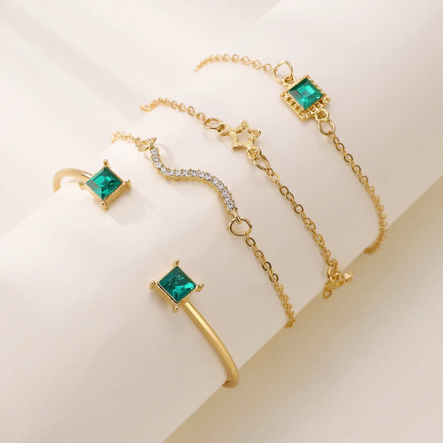 2024 Retro geometric love star set with green diamond square bracelet bracelet set ins bracelet woman