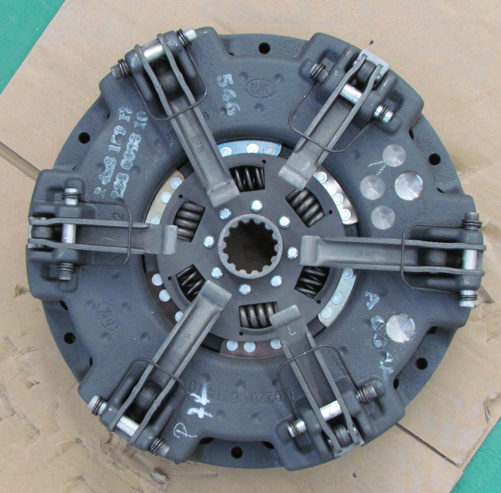 Запасные части для трактора диск сцепления пружинного 5220 5230 5240 Oem RE211277 высокого качества