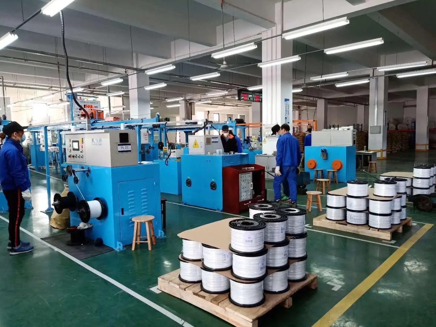 high quality source manufacture direct sales RG213 coaxial cable customized length and color for antenna