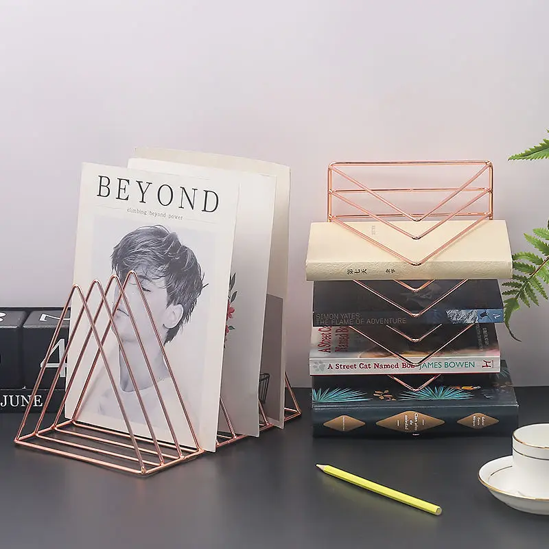 Настольная треугольная книжная полка в скандинавском стиле ins, простой железный книжный конец, офисный журнал, газета, креативный держатель для хранения книг и файлов