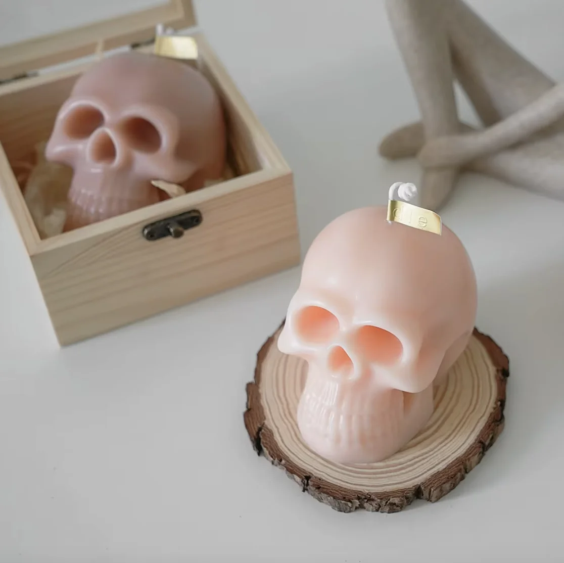 Handmade Decorative Perfumada Aromatherapy Crossbones Shaped Scented Candle For Halloween Celebration Home Decor