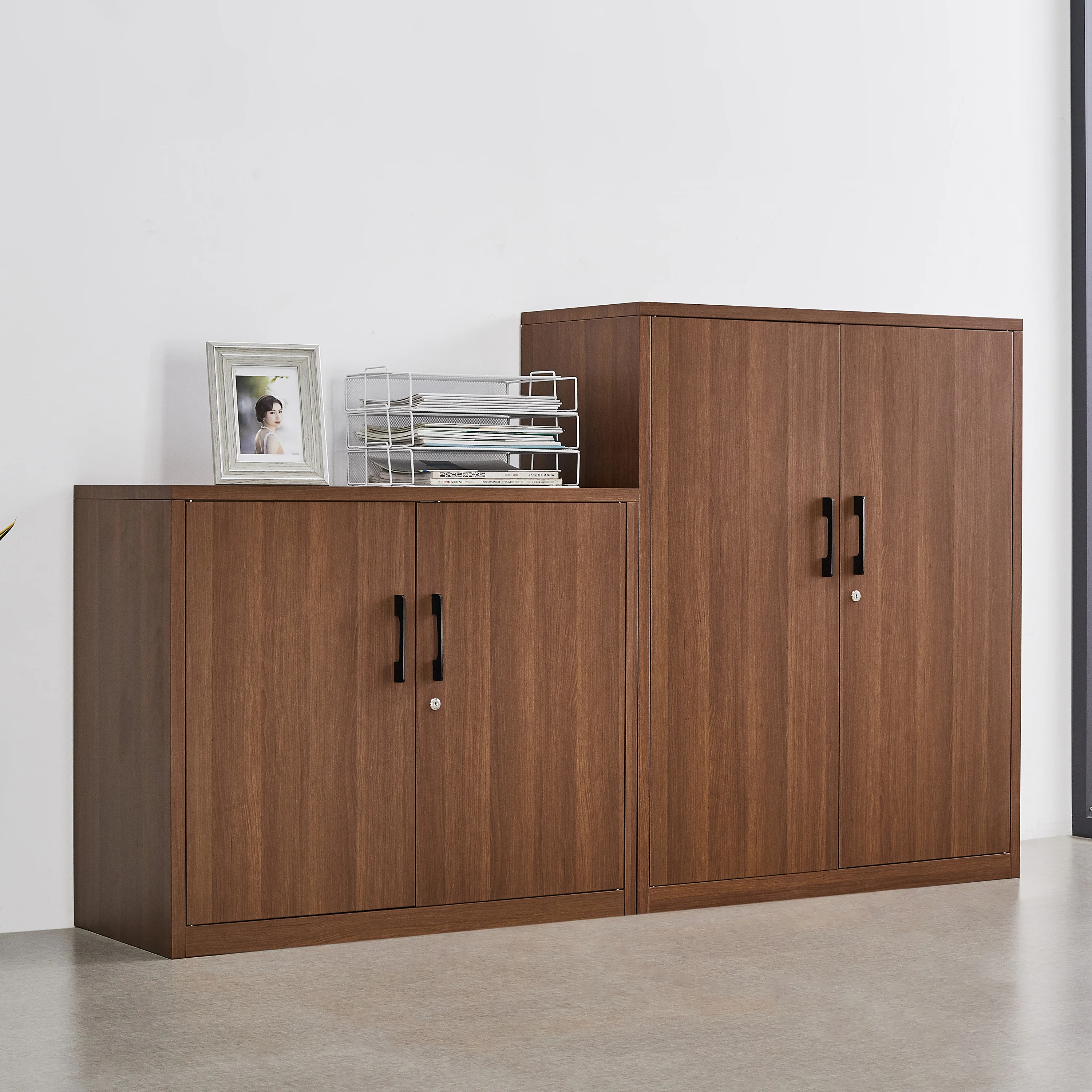 Luoyang Factory Sales High Bearing Volume Storage Water-proof Steel Cabinet Locker Dormitory Bedroom Metal Furniture