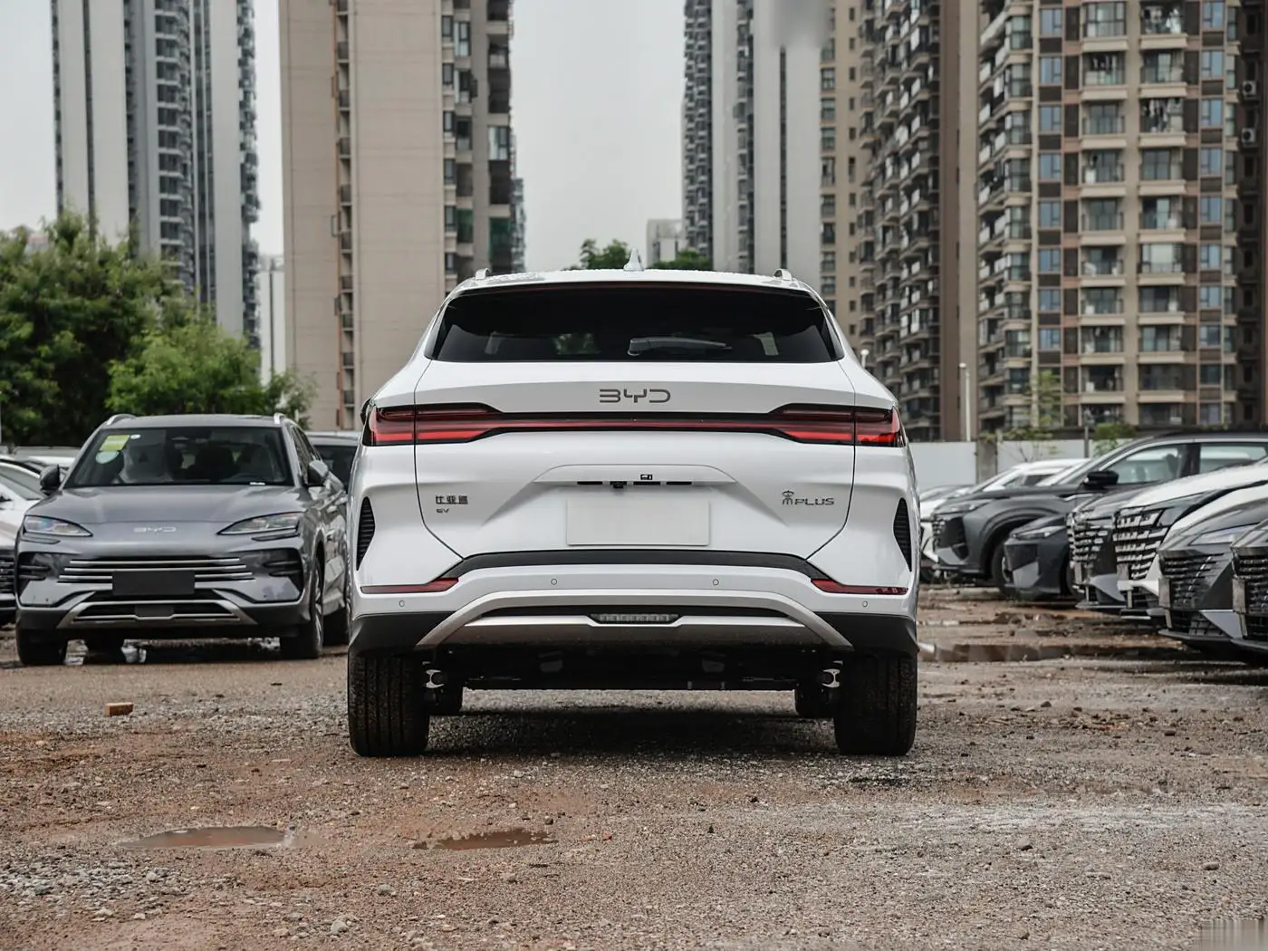 BYD SONG плюс 2025 ев 605 км флагманский Новый энергетический автомобиль сделано в Китае дешевый новый Подержанный EV PLUS наличии