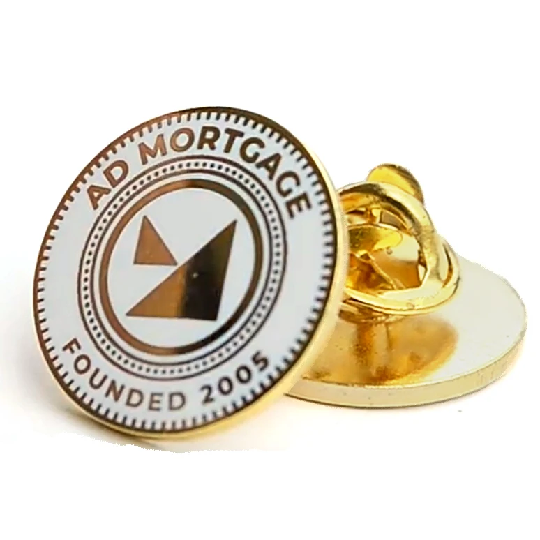 Customized Hard Enamel Lapel Pin on Shirt or Hat Metal Crafts