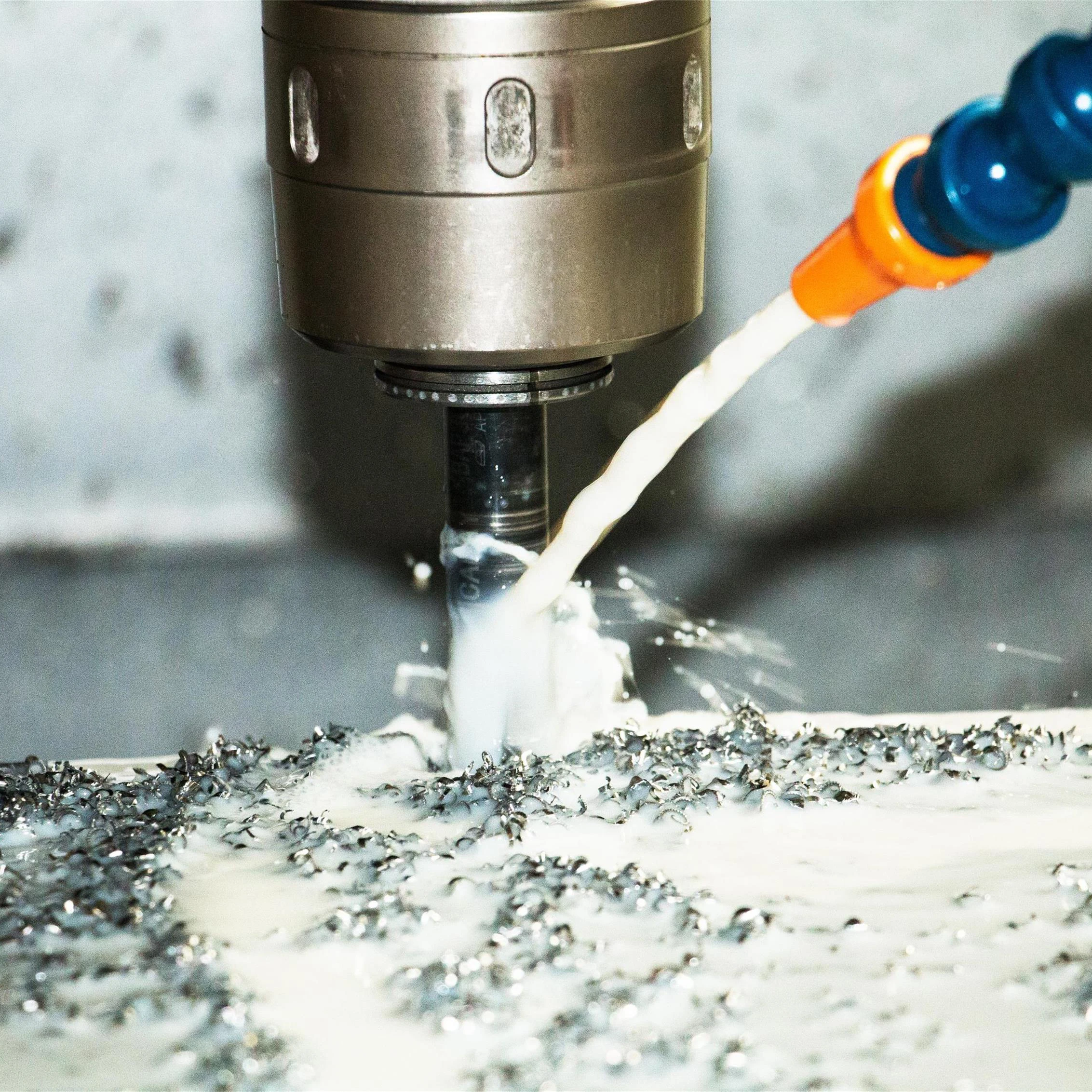 Высококачественная полностью синтетическая металлическая рабочая жидкость для резки на водной основе токарного станка для резки масла