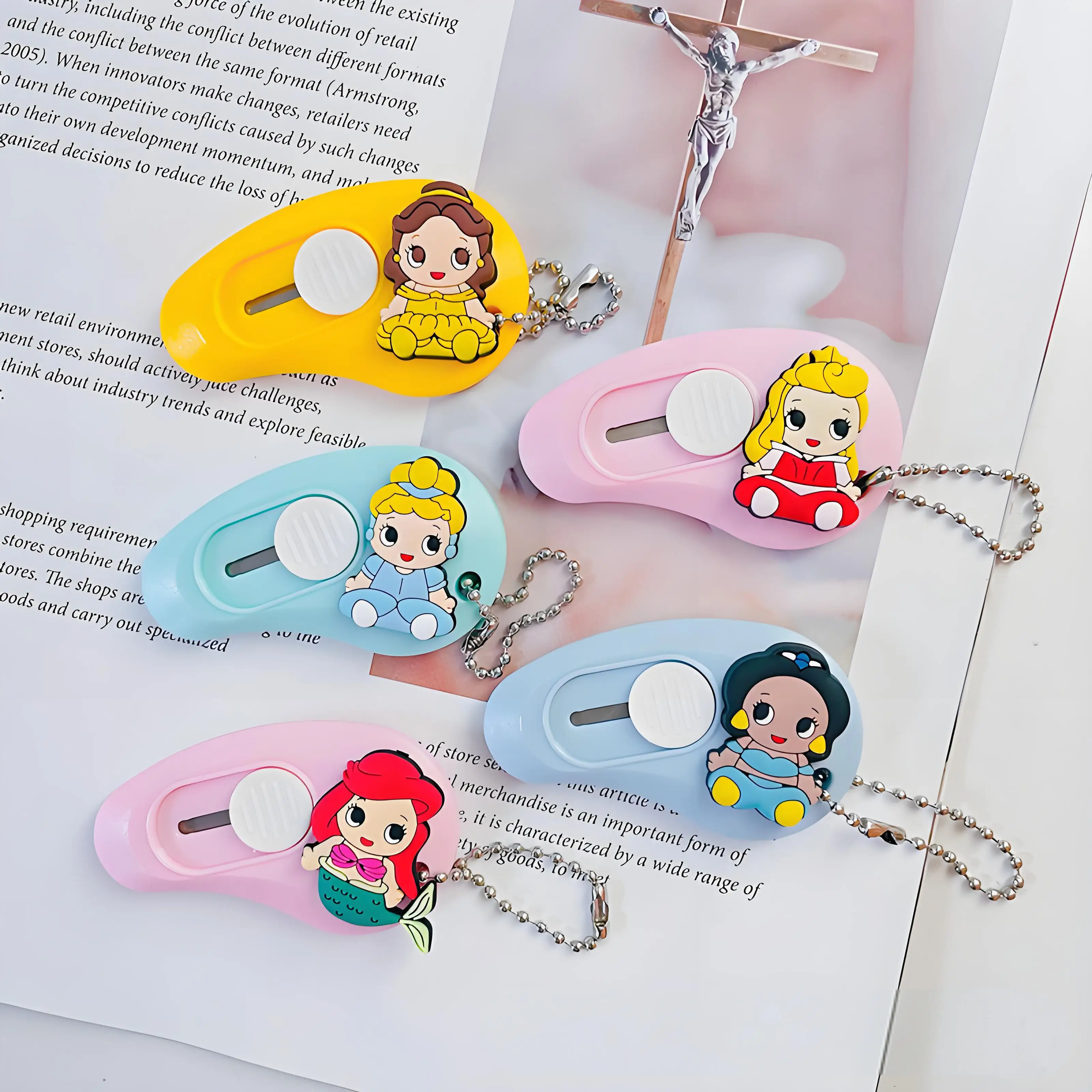 CustomSanrios Kawaii Mini Utility Knife Cute Cartoon Paper Cutter Box Opener Handmade Portable Student Craft Creative Paste Toys