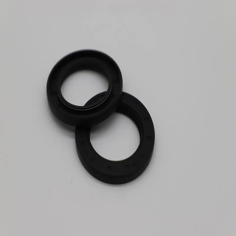 High Quality Shaft Lip Seal Dustproof TC Oil Seal Rubber Oil Seal Manufacturer FKM NBR Rotary