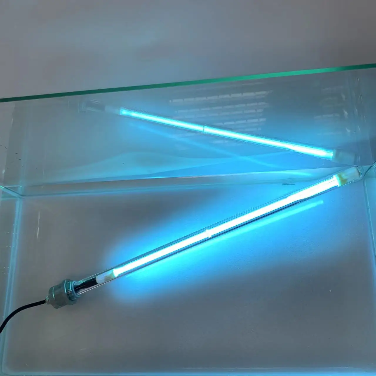 waterproof uvc lamp aquaculture light Integrated submersible water germicidal uv lamp for water Aqua sterilization