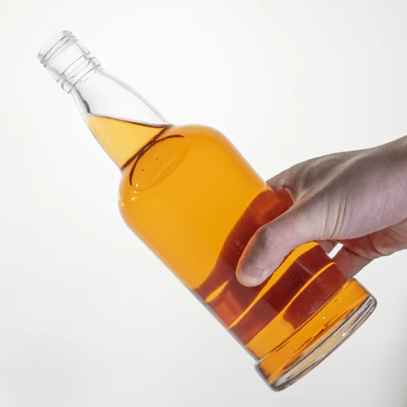 factory price glassware wholesale 700ml vodka bottle wholesale spirit bottle liquid transparent bottle