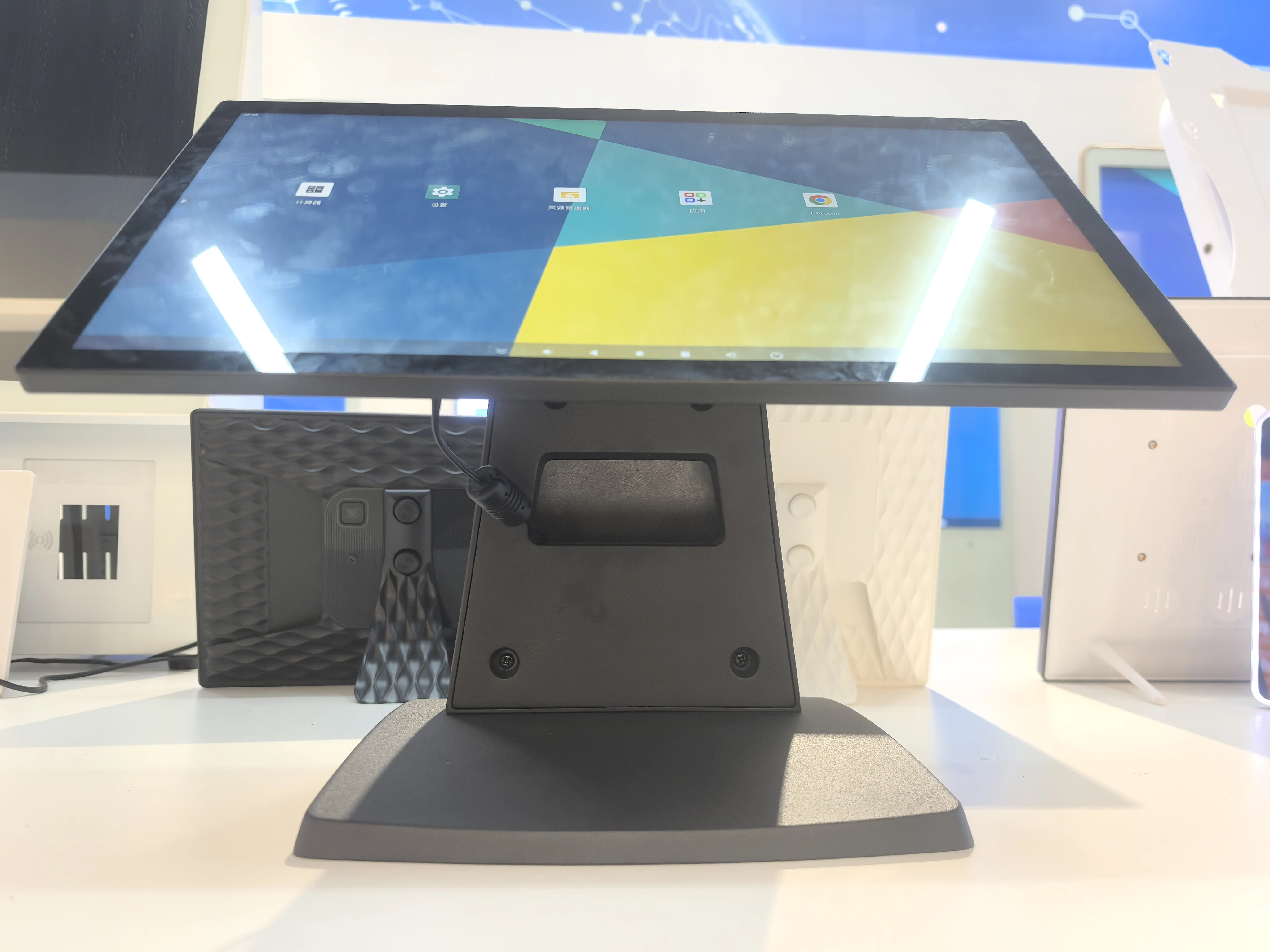 Планшетный ПК Android 15 дюймов сенсорный экран 6 LCD digital signage опционально NFC настольная подставка для кассового аппарата