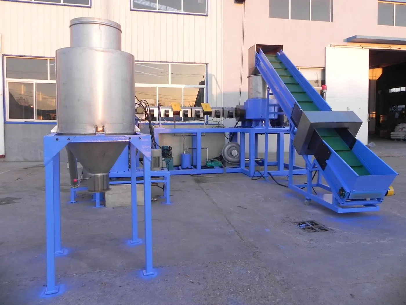 Линия по переработке вторичных плёнок PP/PE