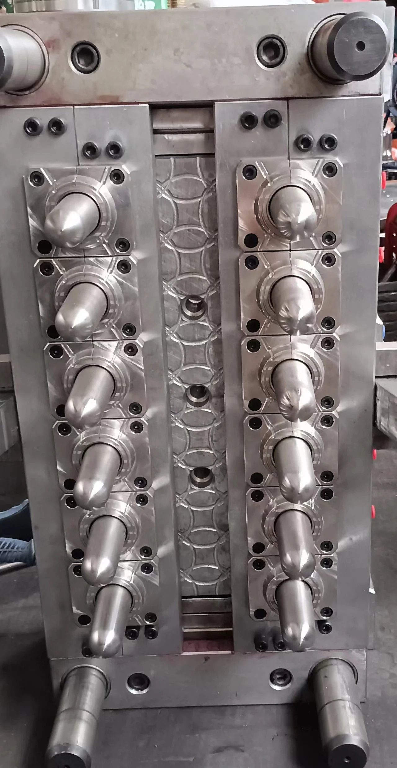 6 Cavity 13 gram Injection Mold Preform Mold Plastic Injection Molding Machine Mould
