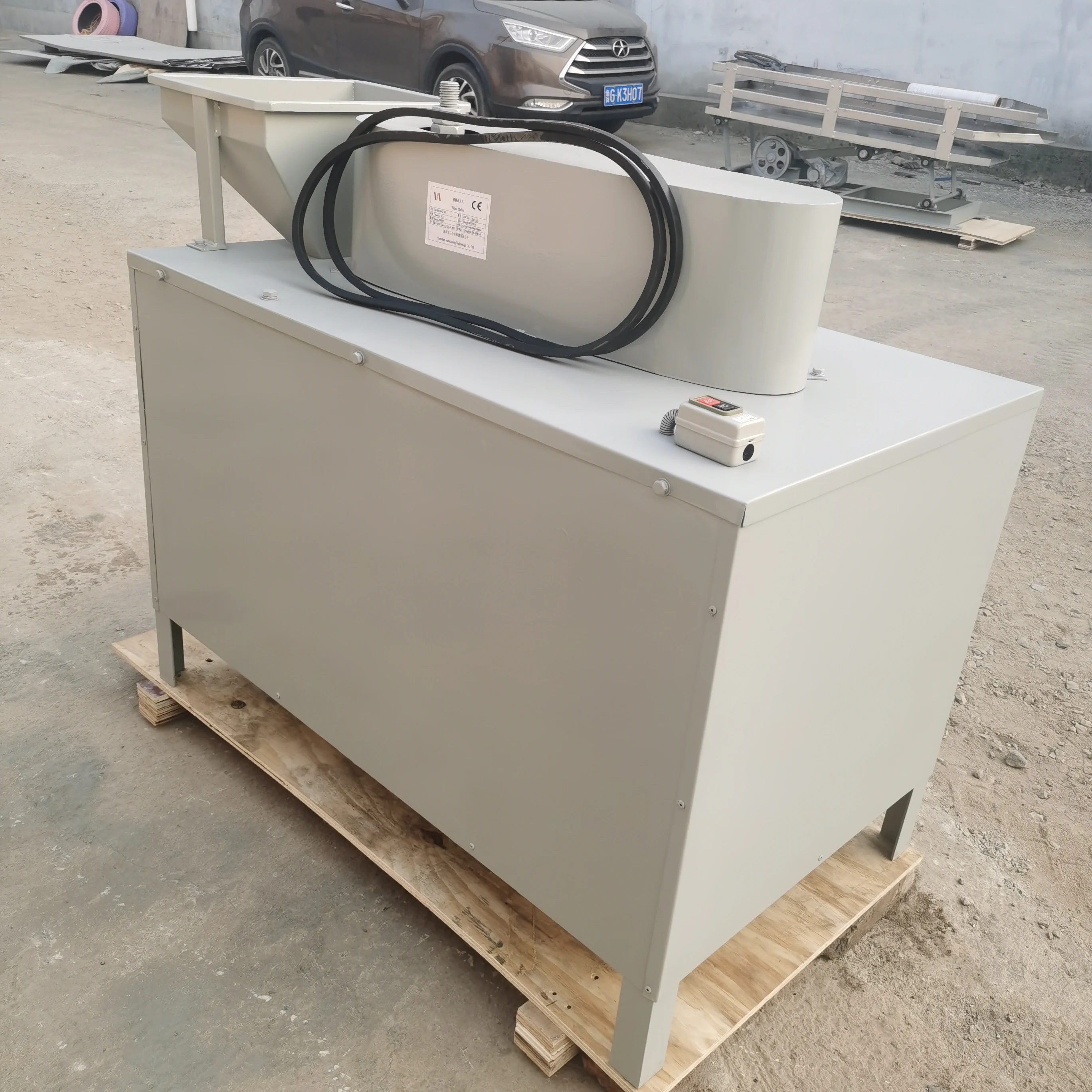 Multi Functional Walnut Cracker Machine for Walnut Hazelnut Macadamia Nut Shelling with CE Certification