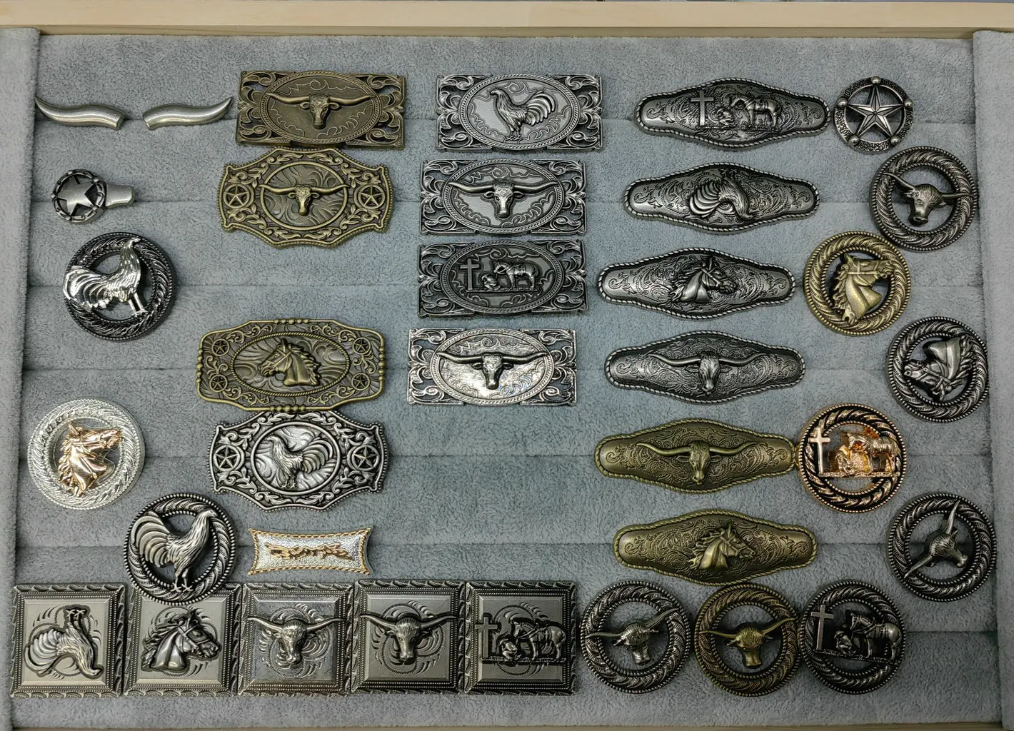 Custom Made Hardware Accessories Horse Head Design Belt Metal Ornaments for Leather Belt Decoration
