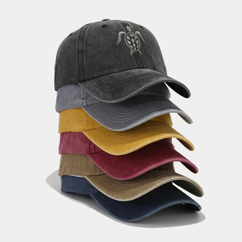 Бейсболка однотонная с логотипом