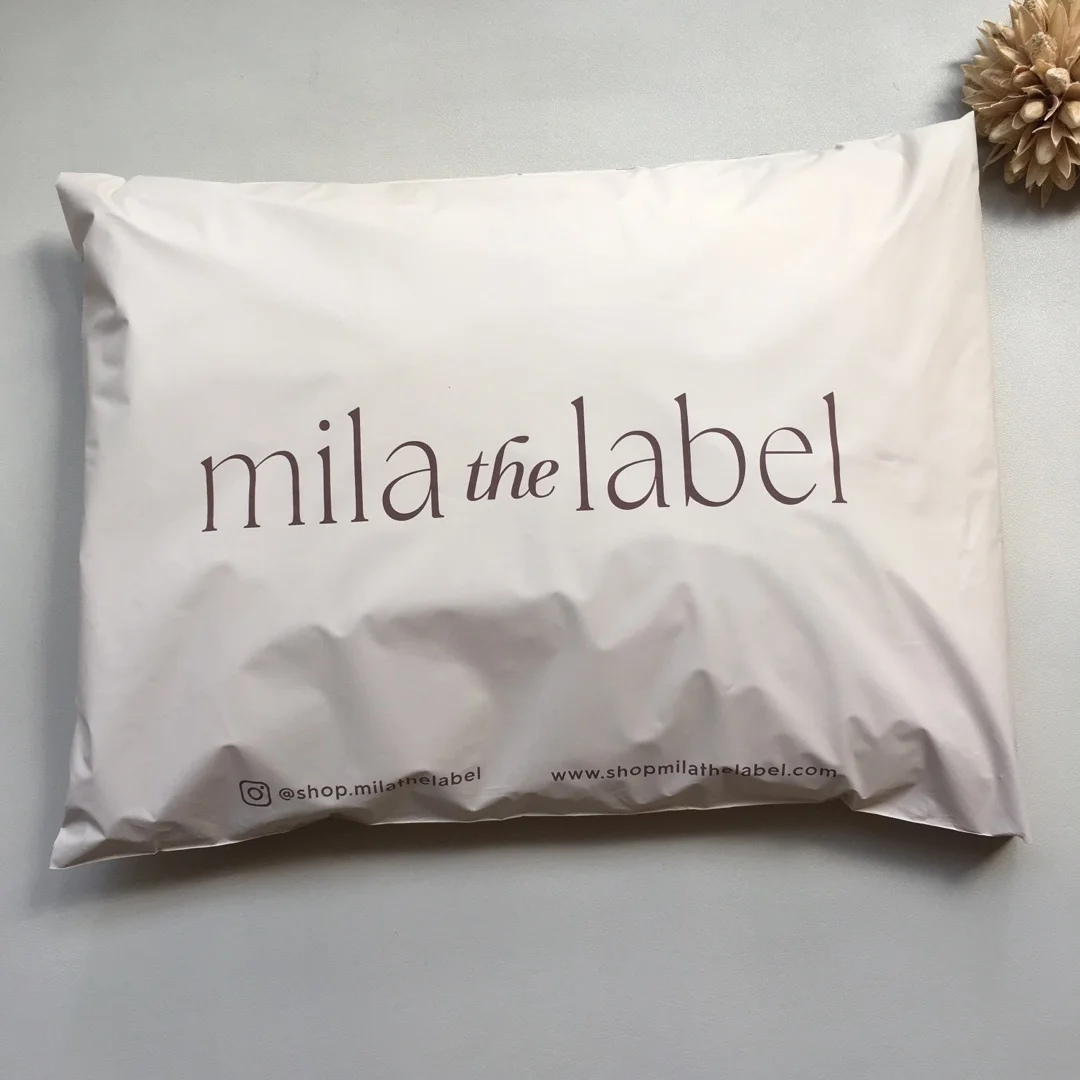 wholesale high quality custom printed poly mailers  strong self adhesive tape bag mailer supplier gold