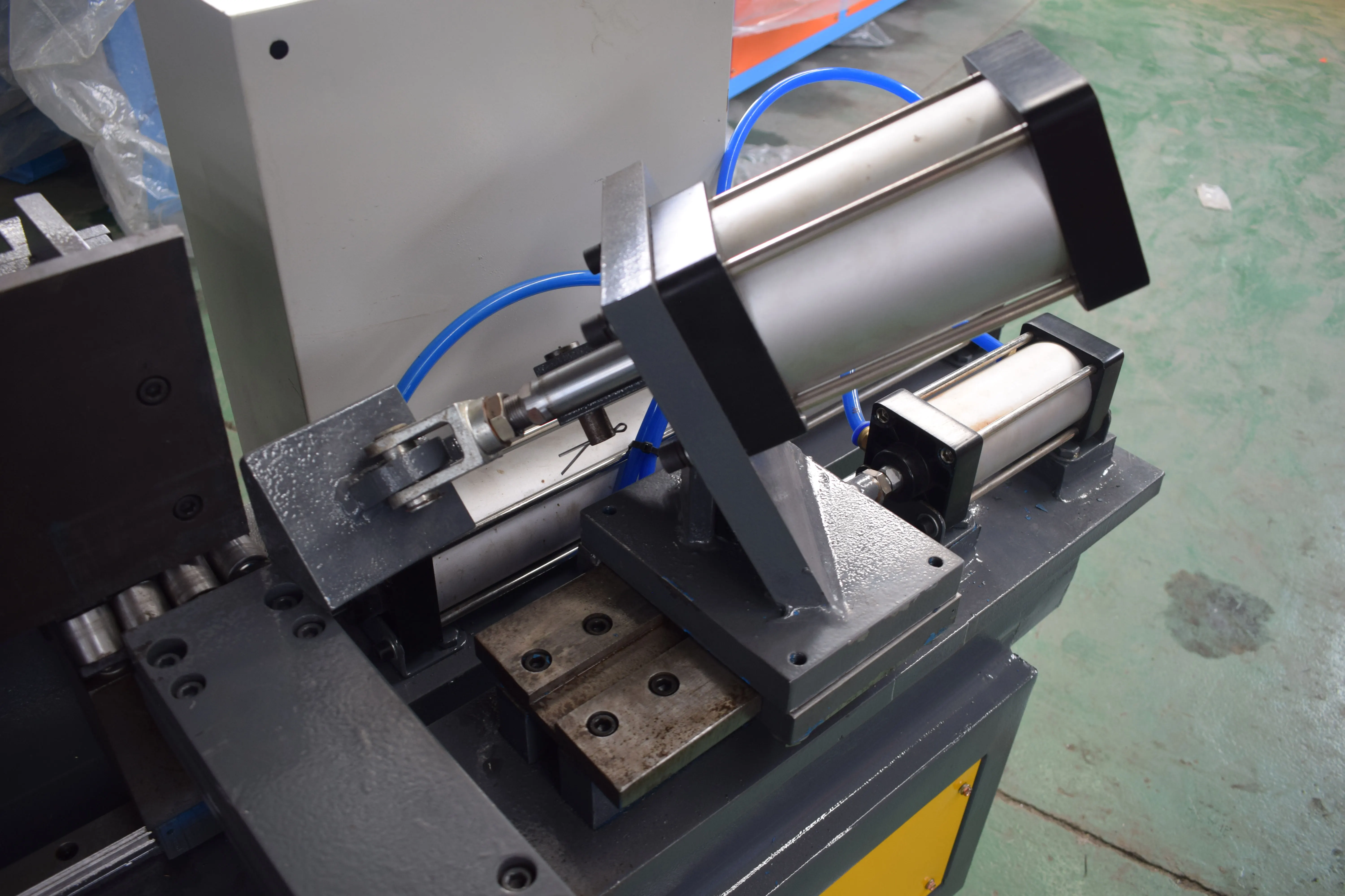 Air Ventilation Equipment Lock Seamer Closer Machine