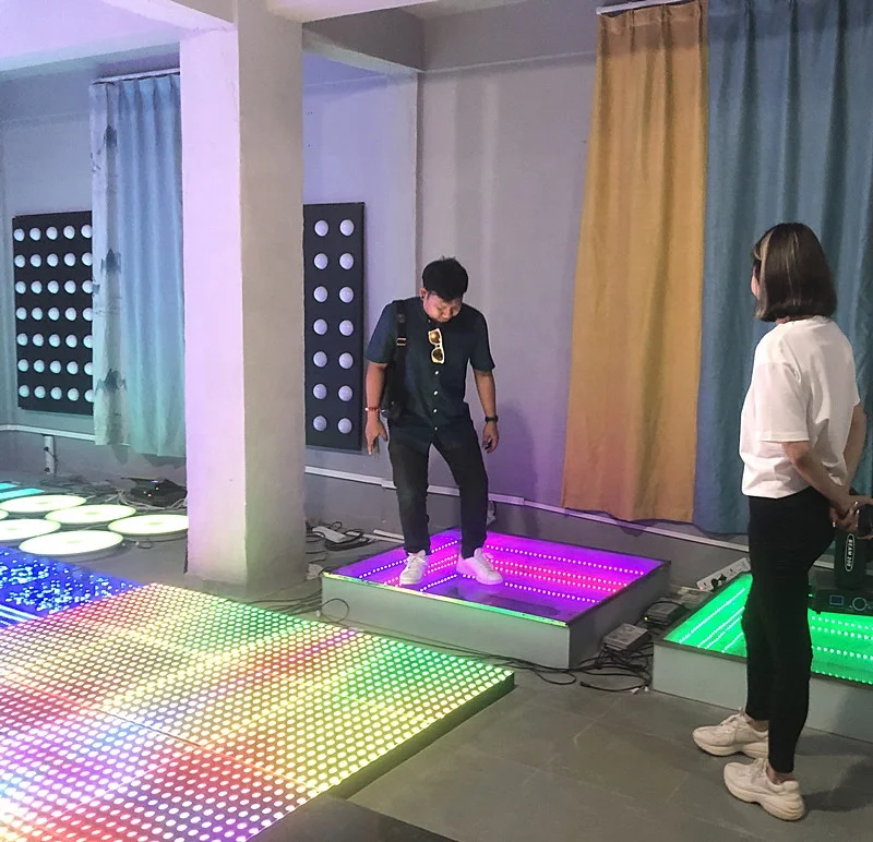 TOP Hot sale Wedding Party Wholesale portable flashing pixel stage black white dance floor Dj equipment cheapest dj controller