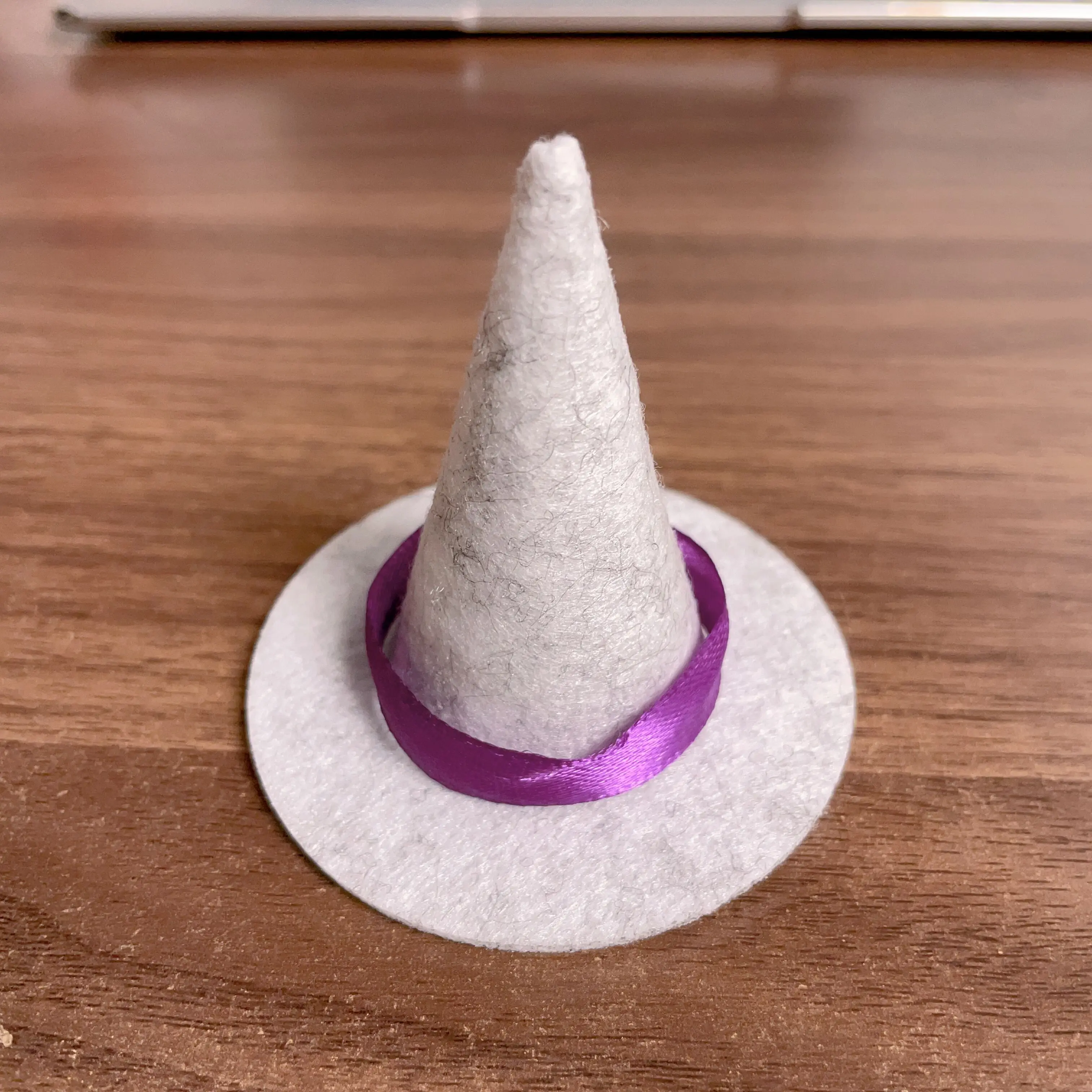 Dollhouse Miniature Christmas  Halloween decoration accessories  mini non-woven black witch hats hat for elf dolls decoration