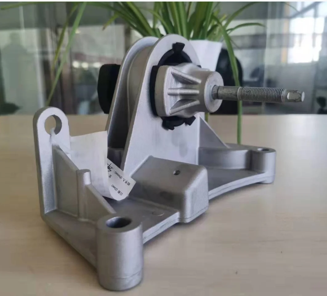 Factory supplied Engine Mounting  51913810