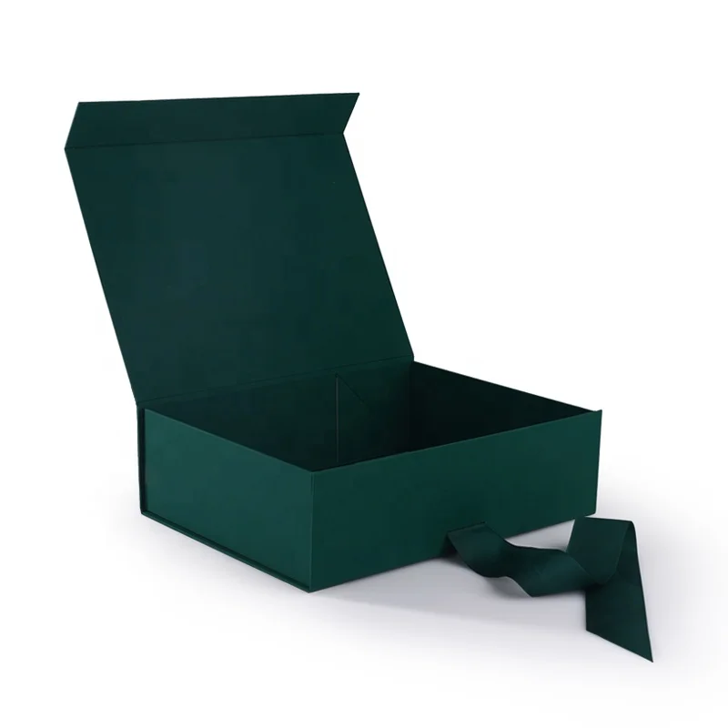 Custom size recyclable rigid magnet box packaging haba dress up doll lilli magnetic game box