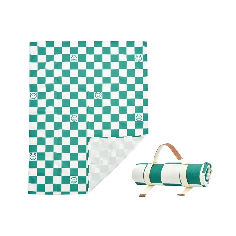 iNature China Manufacturer Best Waterproof Picnic Blanket Personalized Picnic Blanket With Carrying Strap