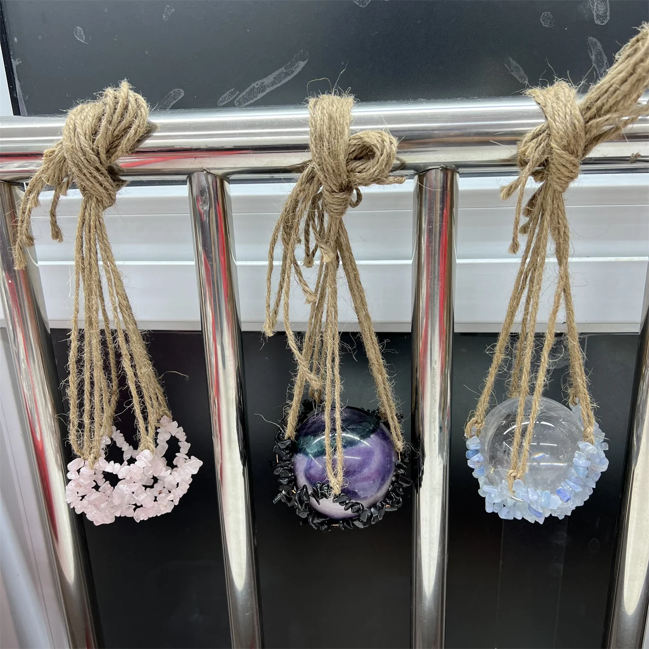 Natural Crystal Chip Hand Made String Bag Healing Stone Amethyst Net Bag Ball Holder For Crystals Sphere