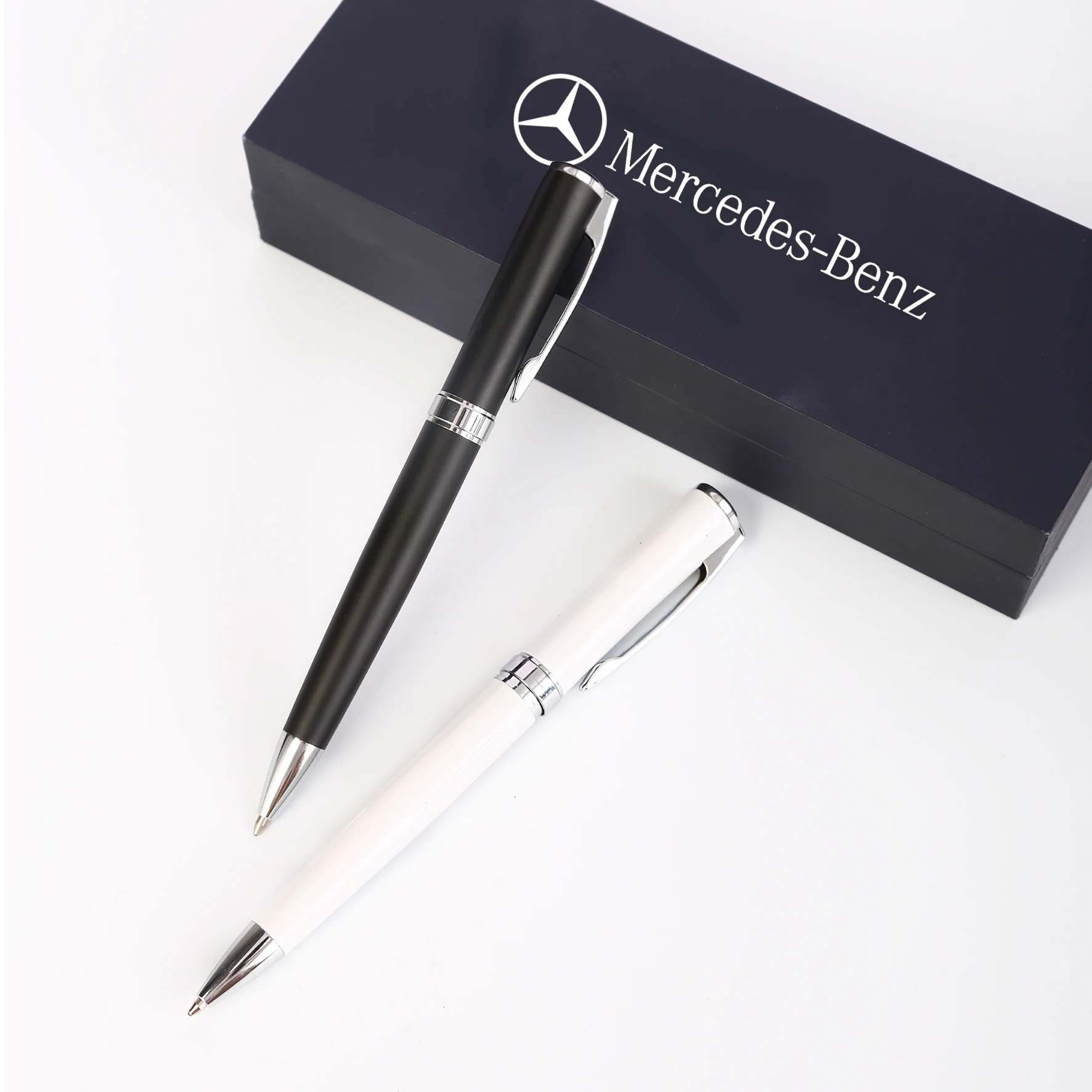 2021 professional pen supplier luxury lacquer black custom logo promotion 0.7mm exquisite packaging metal ball point pen
