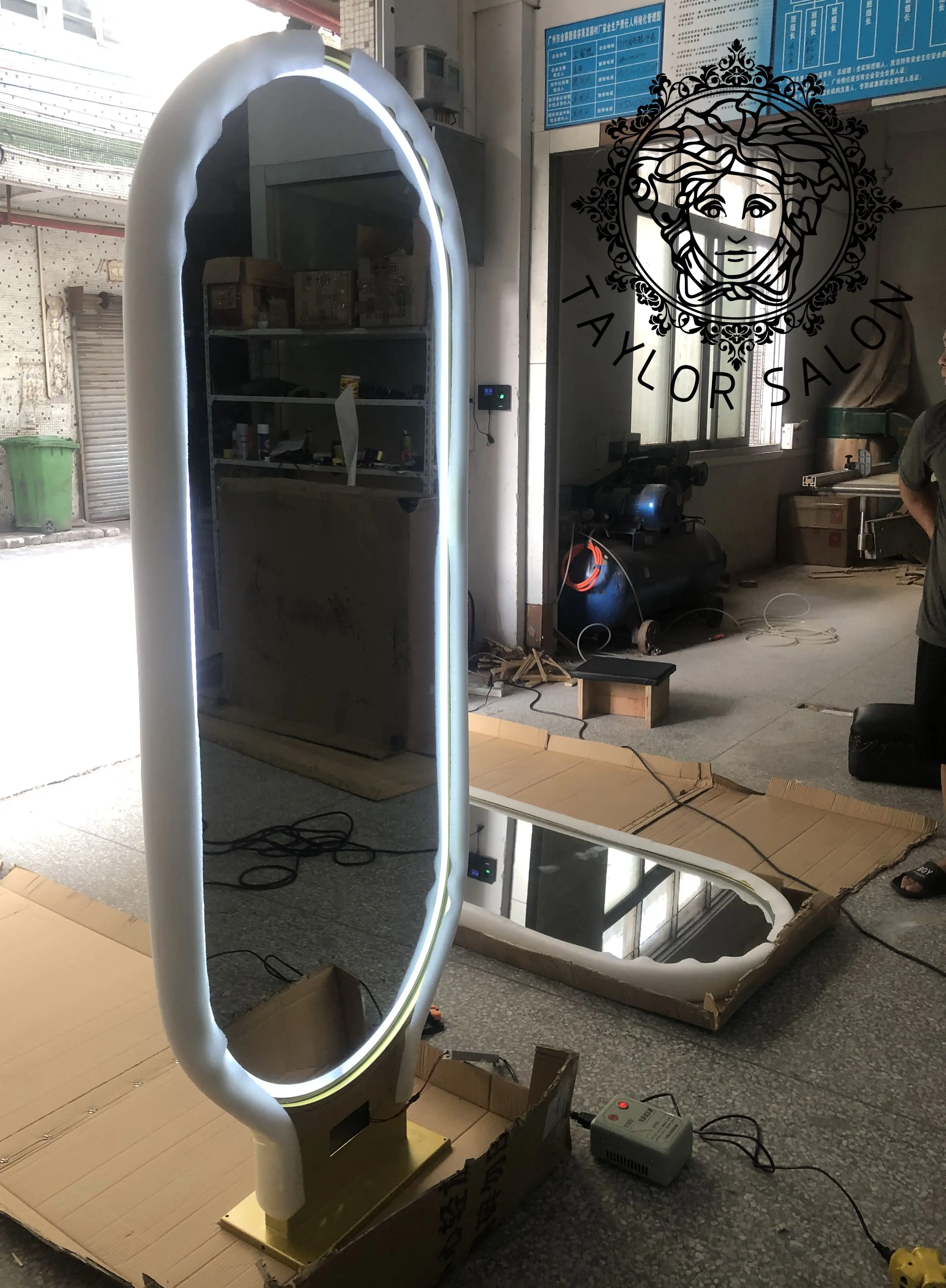 Salon furniture barbershop mirror with LED lights full body mirror station double sided floor-to-ceiling mirror