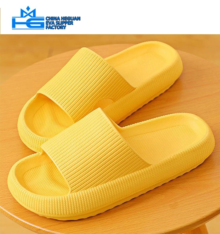 2022 hot sales popular light weight sandals anti-slip soft thick sole house slides pure color women indoor EVA slippers factory