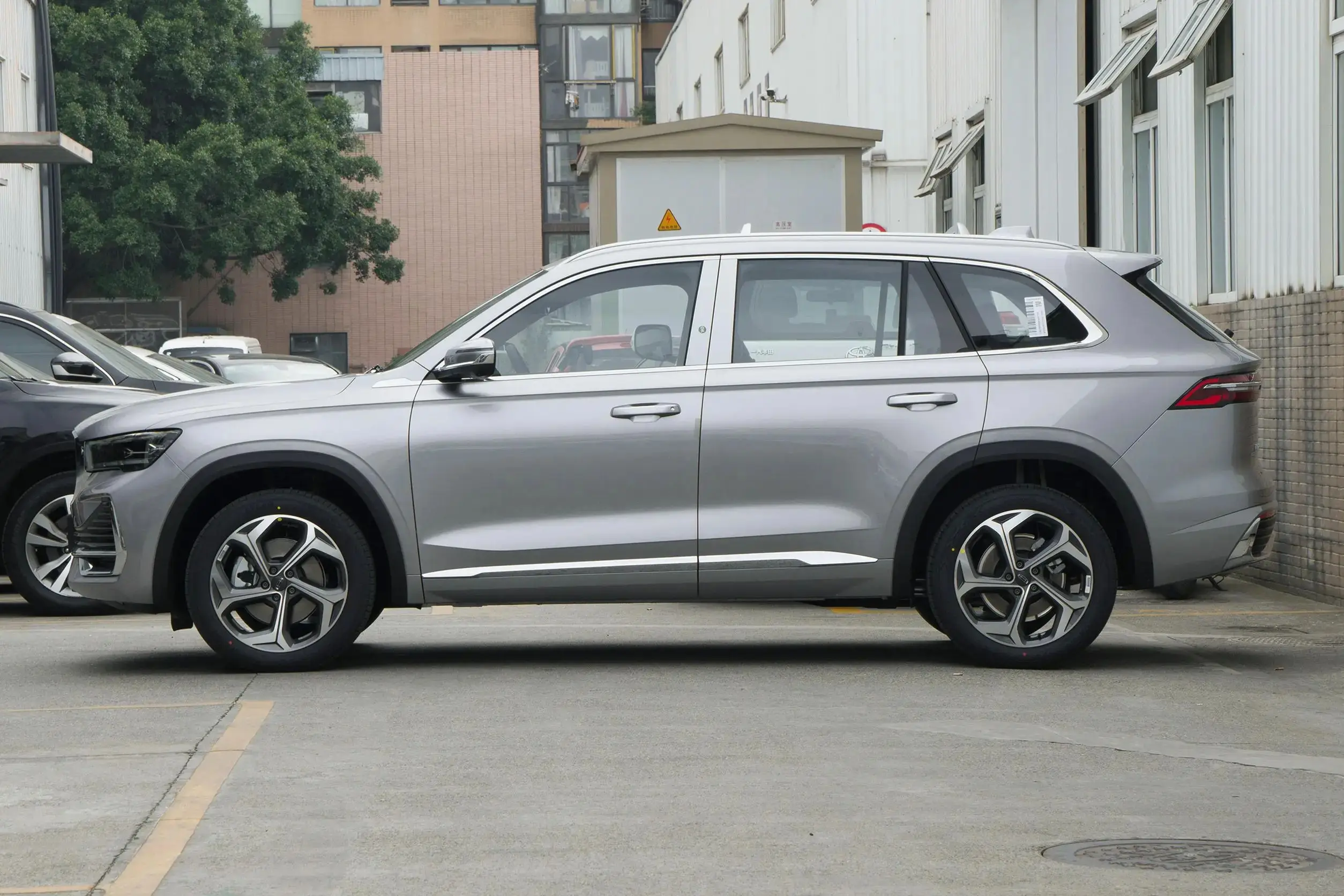 Гибридная 2024 вилка geely monjaro 1 5 т мест
