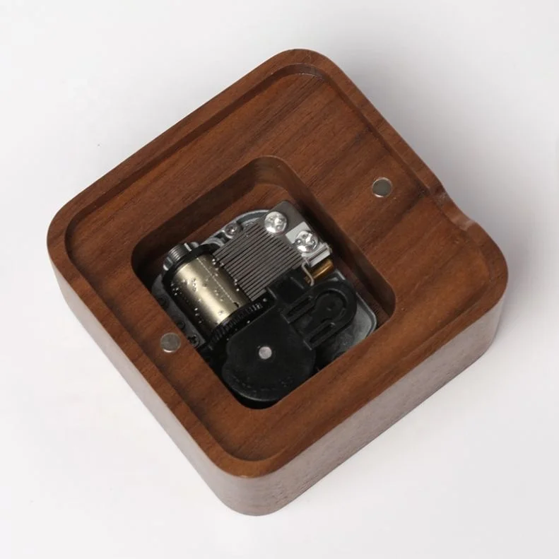 Gift Full of Commemorative Significance Music Box