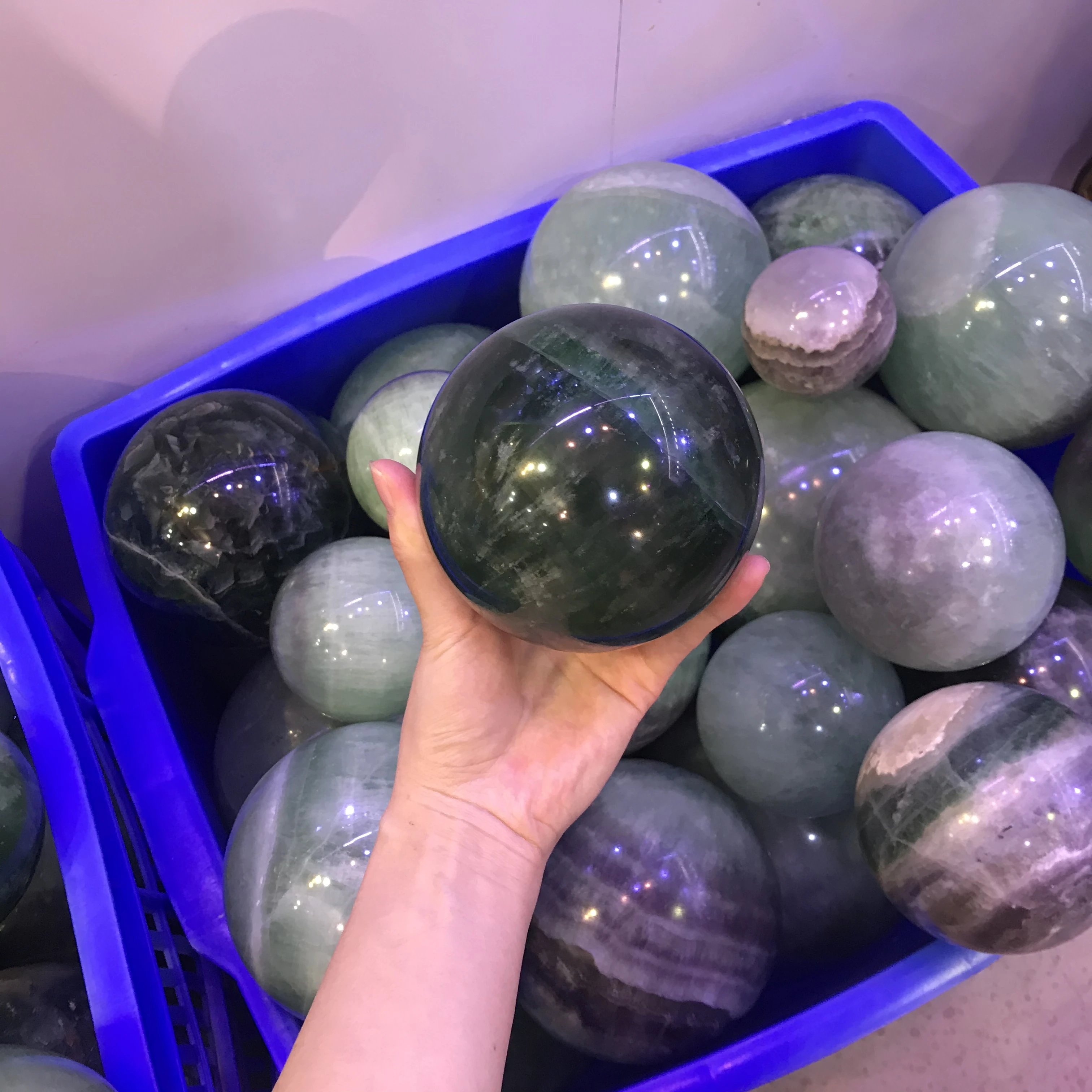 
Wholesale cheap Natural rainbow Fluorite quartz crystal sphere balls Gemstone Ball Divination decoration Healing Crystals 