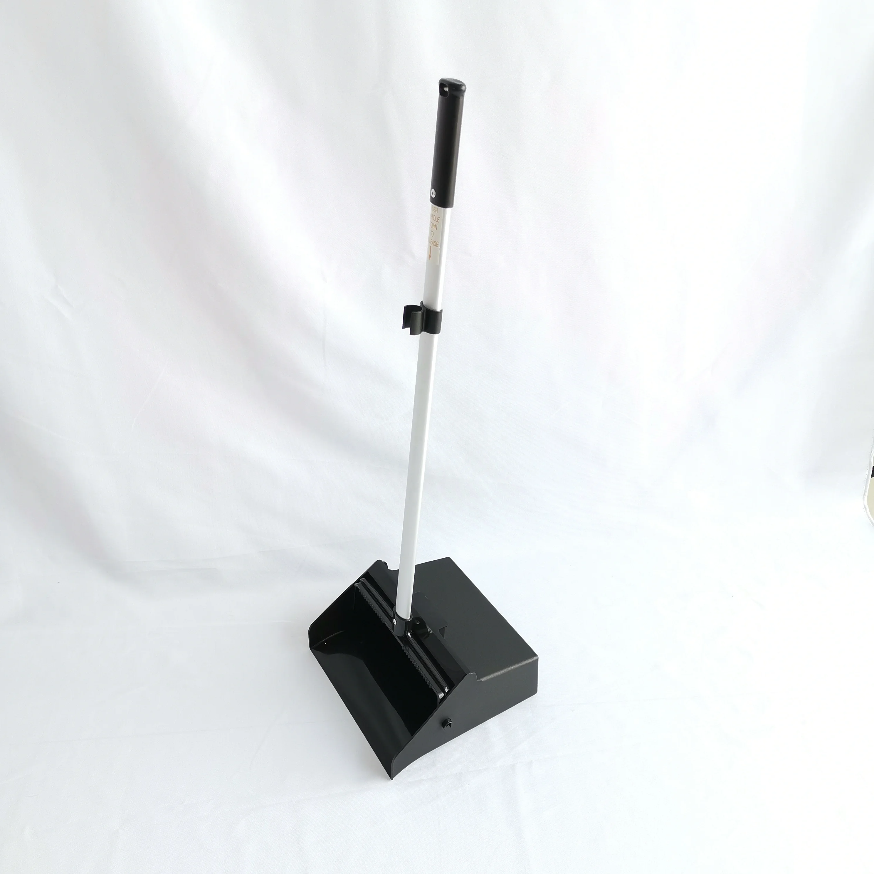 
Durable plastic long handle black dustpan broom set 