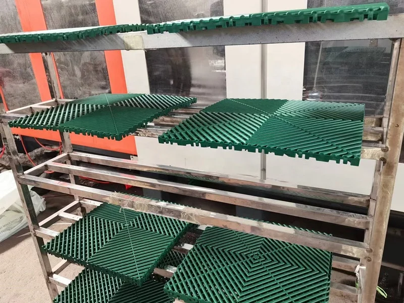 2024 Rigid Modular Interlocking Garage Floor Tiles Industrial Plastic Garage Flooring Mats For Car Detailing Shop Workshop