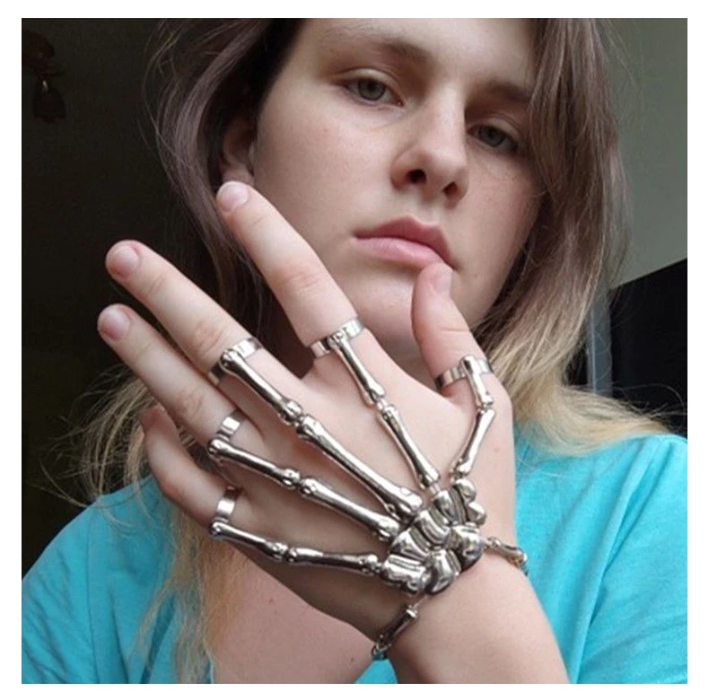 Handmade Fashion Personalized Punk Skeleton Hand Bone Versatile Five Finger Ring Elastic Bracelet Combination Jewelry Alloy