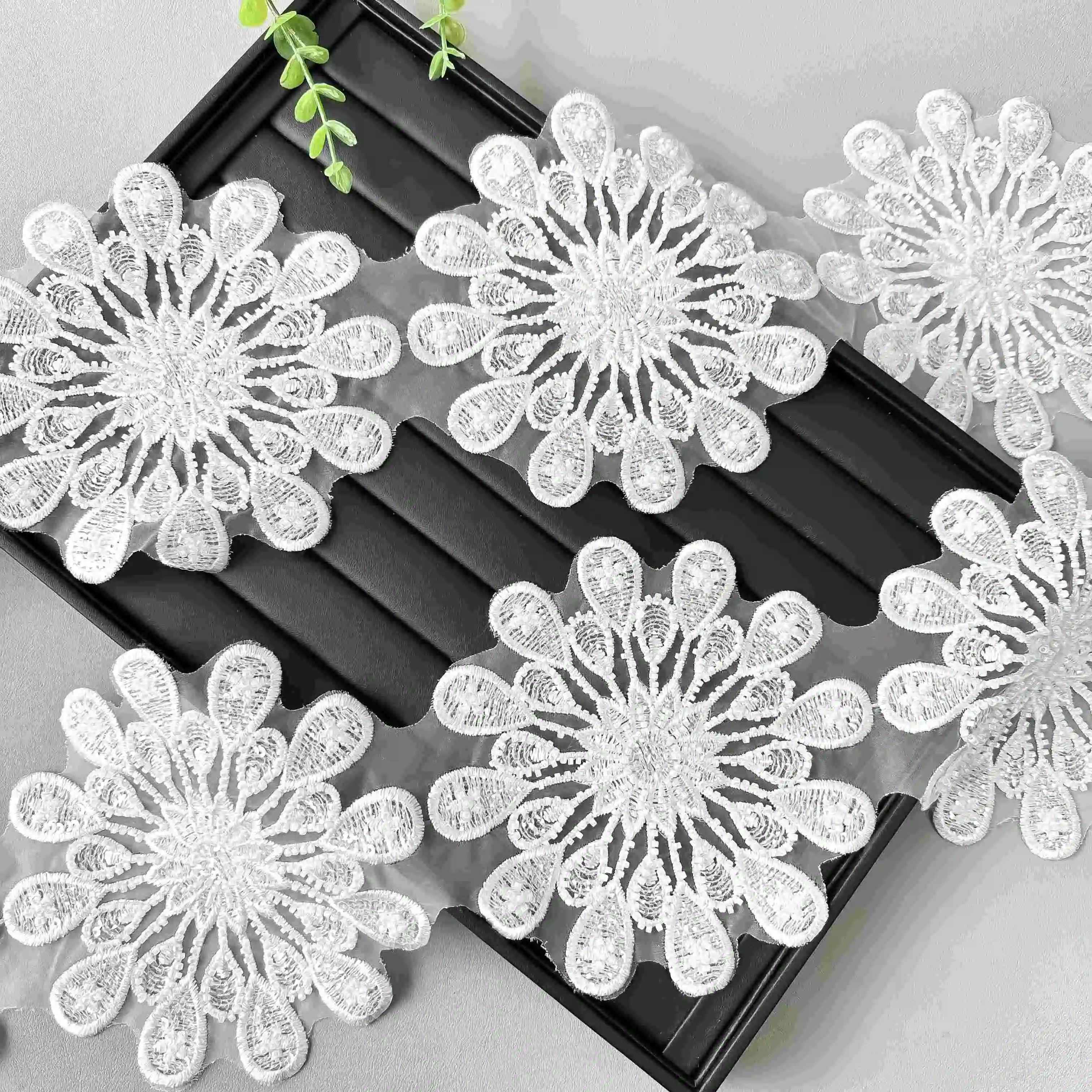 Wholesale Spot Clothing Accessories White Border Polyester Lace Border Tulle Organza Lace Weddings Beaded Ribbon Factory Direct