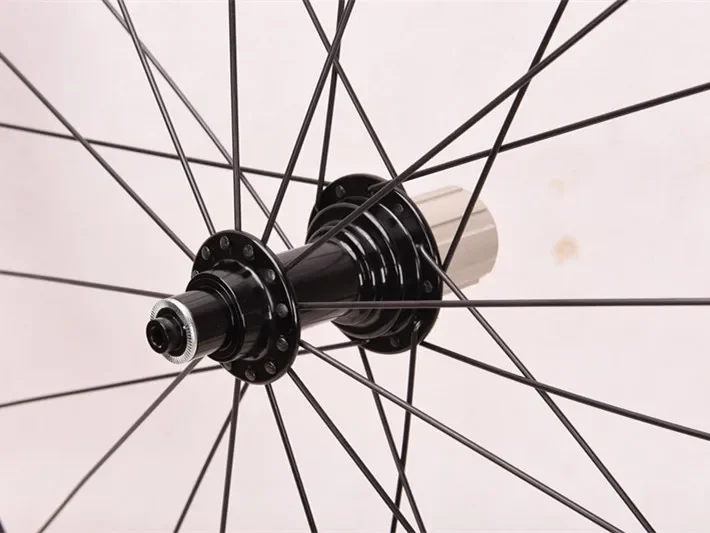 700C 38mm 50mm Carbon Fiber Road Bicycle Wheelset with Aluminum Alloy Brake Surface V Brake System OEM 12K R13 R16