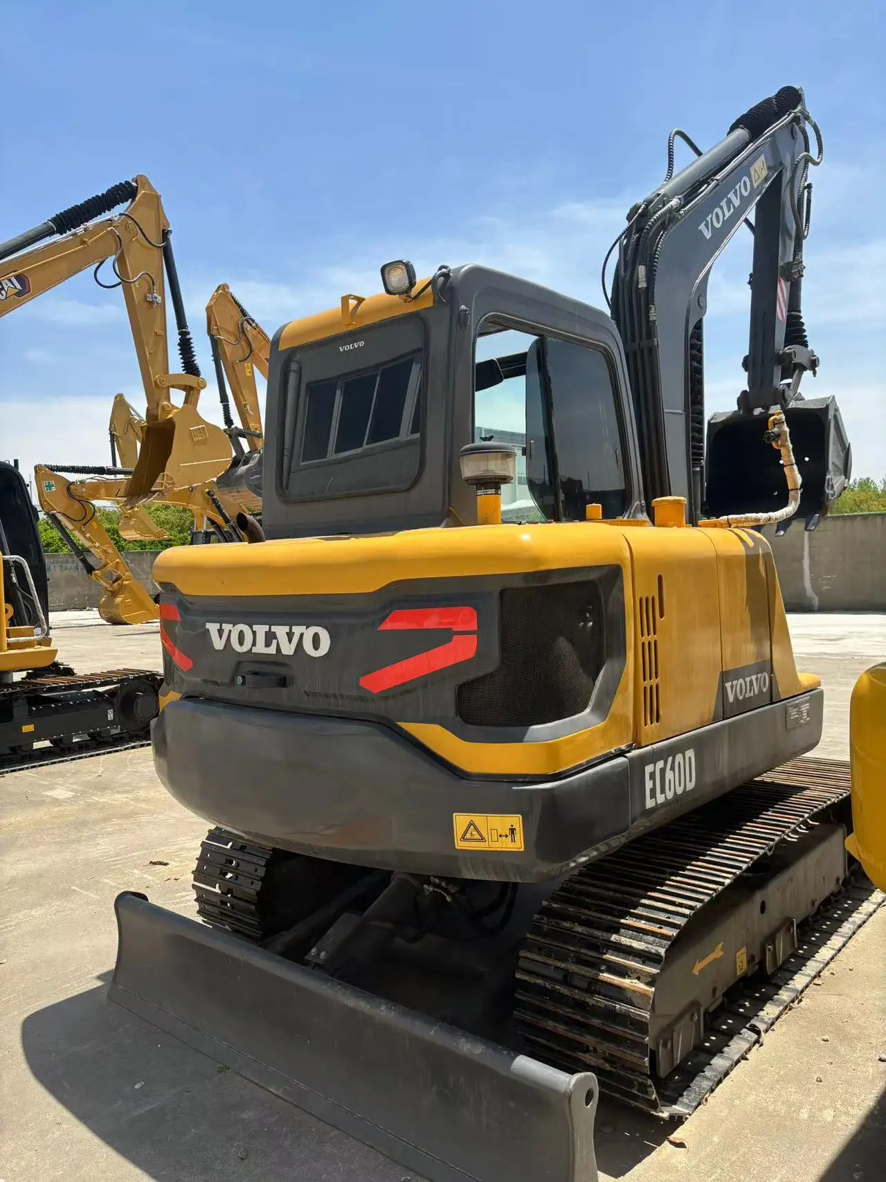 USED volvo crawler mini excavator EC60D in working condition welcome to ask Volvo excavator