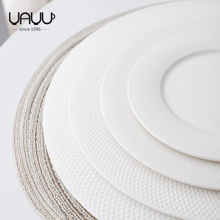 Custom Logo Printed White Porcelain Dinner Plates Round Flat And Dishes Ceramic Plates For Restaurants Cutlery Can Plato