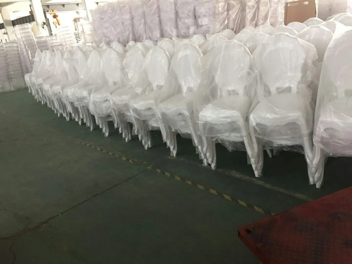 Stackable resin white princess chair for events